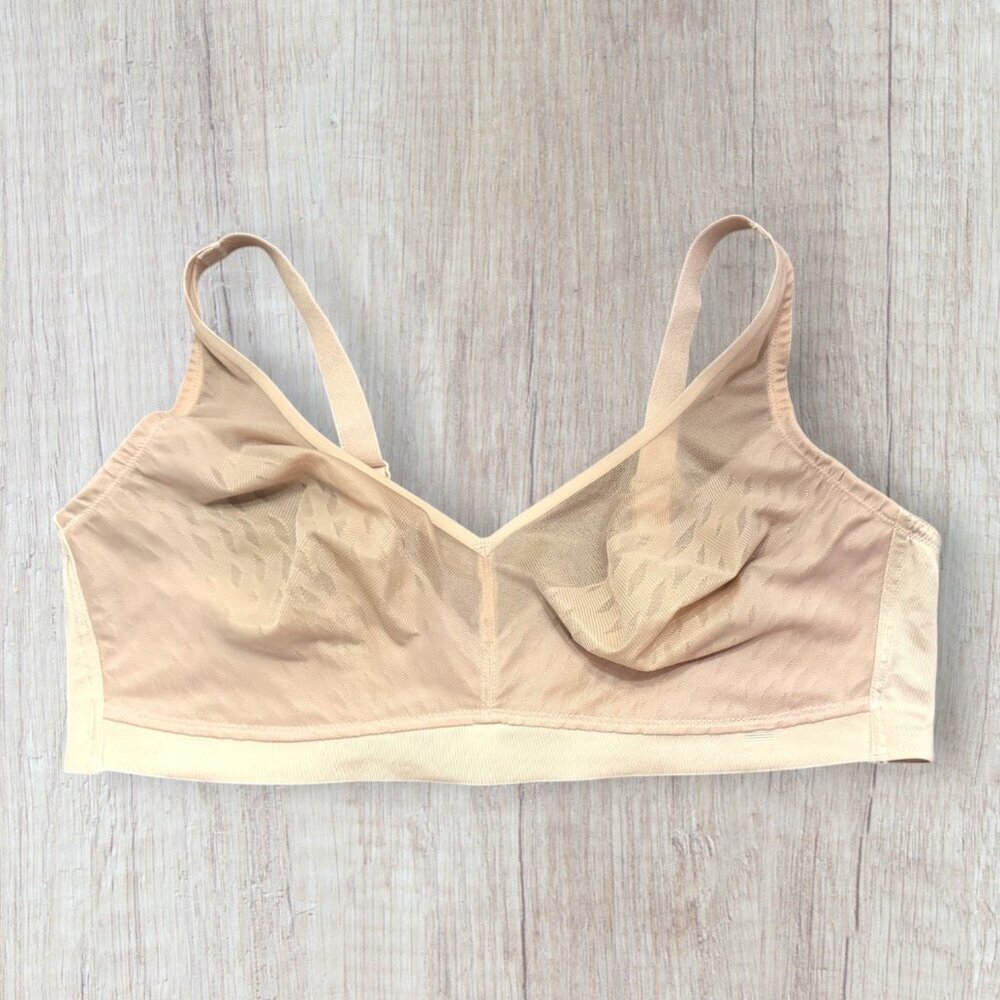 Wacoal 42D Beige Wireless Bra Full Coverage Soft Cup Comfort Support Nude 852336